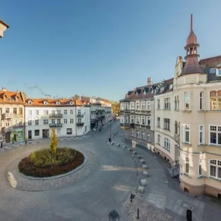 Apartmán Lily - Ideal For Groups And Families Near Train Station *