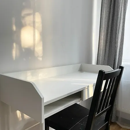 Apartment Lily - Ideal For Groups And Families Near Train Station Gdansk
